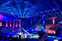 祥明280W光束图案灯参与录制中央电视台2015吉尼斯中国之夜
