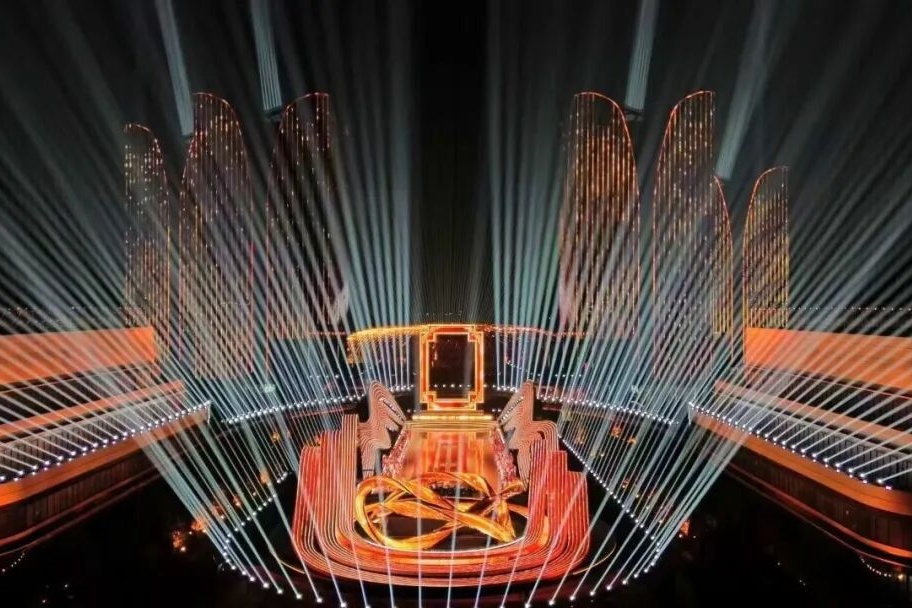 400台祥明光束灯荣耀护航2026央视春晚义乌分会场