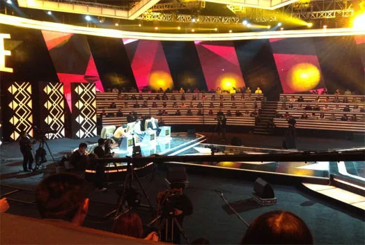 XMLITE 230W Beam Light Powers Hubei TV &ldquo;I&rsquo;m Crazy for Comedy&rdquo;