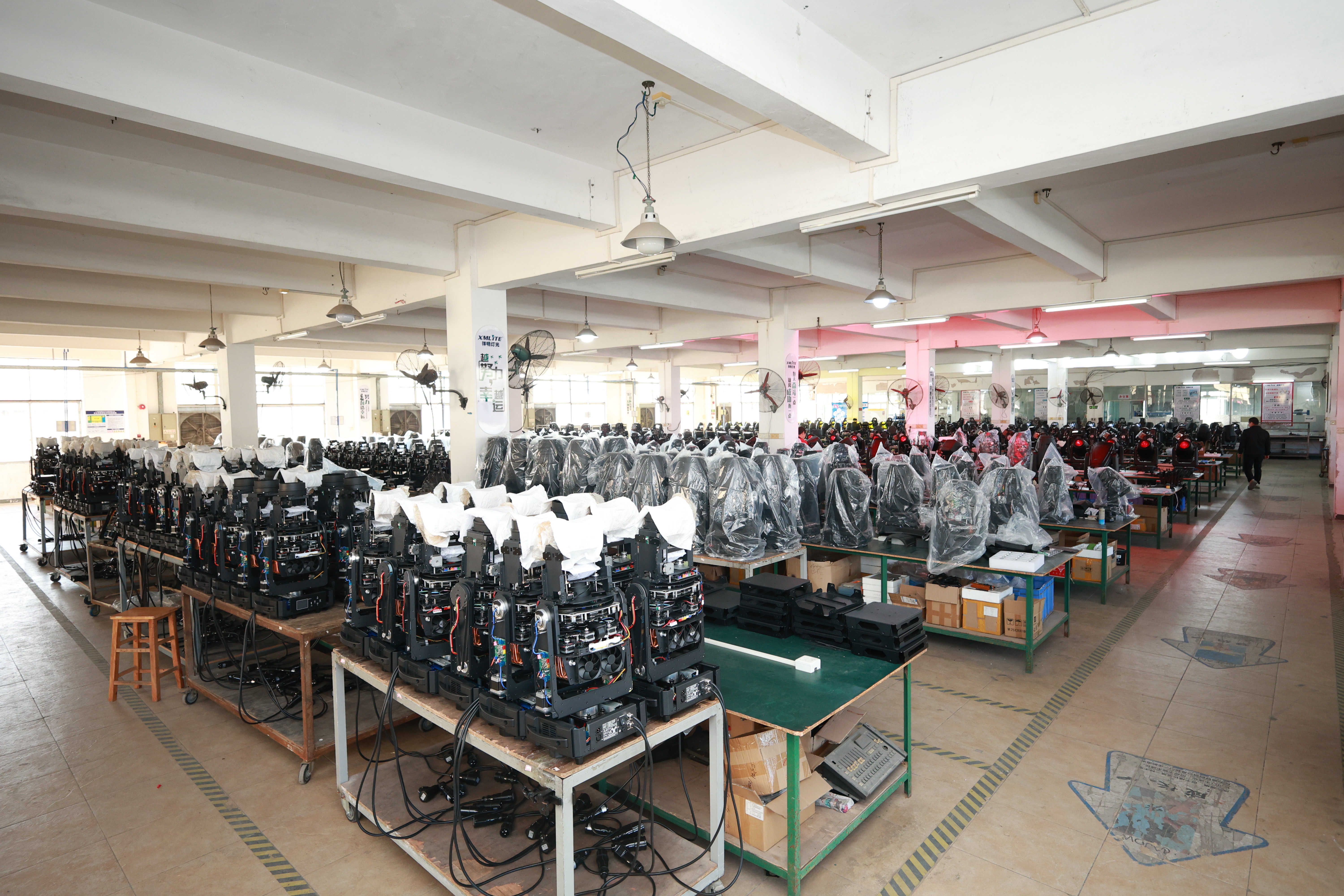 How to Select a Reliable Theatre Lighting Manufacturer